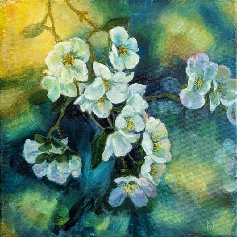 Gemälde eines zarten Apfelblüten-Zweiges mit weißen Blüten vor einem abstrakten Hintergrund aus Grün, Blau und warmen Gelbtönen